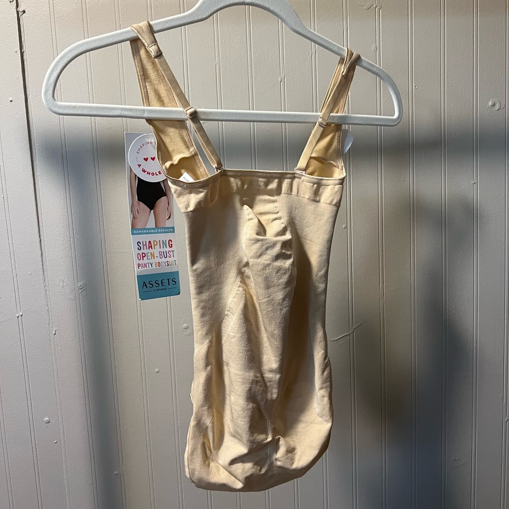 Assets by Spanx Open Bust Panty Bodysuit - Naked - Size Small NWT